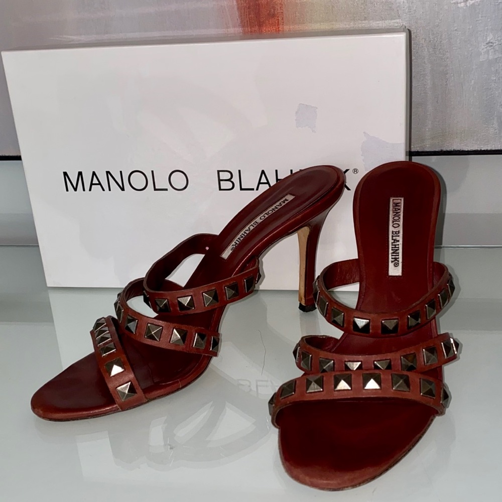 Manolo Blahnik Studded Pump
